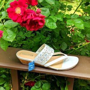 Kenneth Cole Sandals